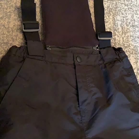 ❄️💦EUC Unisex Children’s Place Black Snowpants - size 12 - Picture 6 of 16